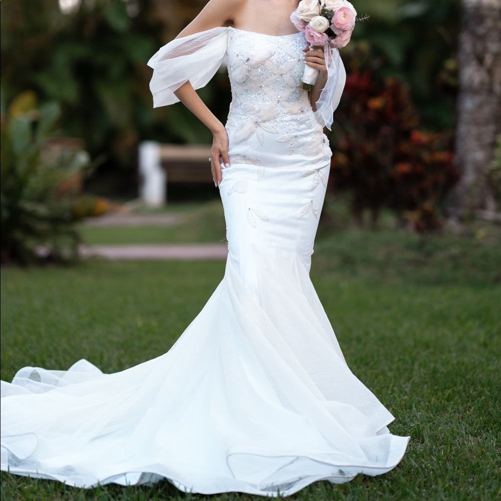 Designer Wedding dress. Mermaid style
